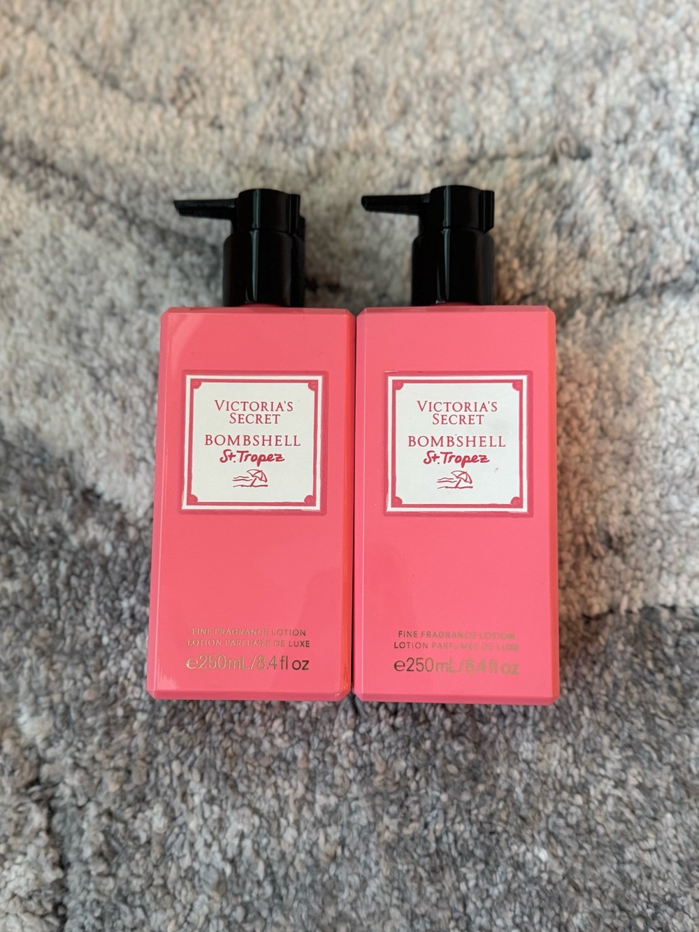 Victoria Secret- bombshell St. Tropez fine fragrance lotion